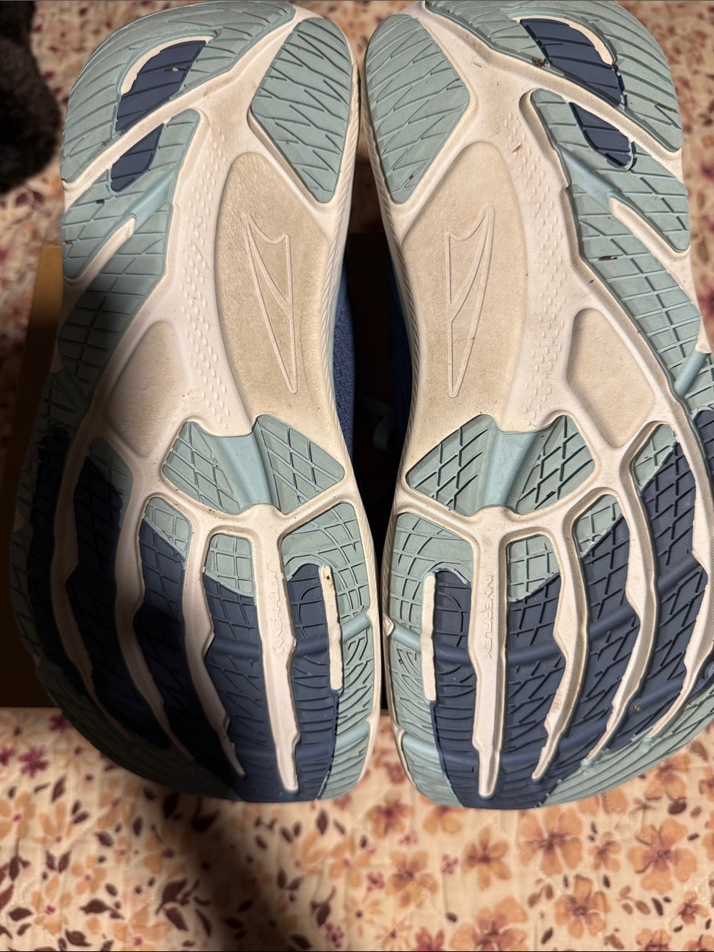 Altra FWD Via 2 Navy with Light Blue Accents - Picture 5 of 9
